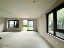 南桥金茂悦 4室2厅3卫 毛坯 655万元