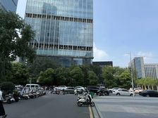 4000多户写字楼下高新地铁口旁面积小总价低带稳定的租约