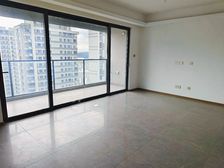 中南春风南岸,三房两卫,新小区,装修很新,从未入住,急卖 价