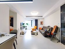 地铁站旁边精装修3房,直接入住,不用等待,新小区新得很