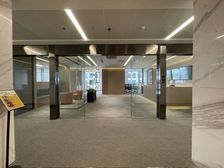 信泰中心 央企精装带家具 正对电梯厅 近 长风真如 环球港