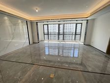 金地峰会央景房东边套,四方三卫带车位,小区同面积性价比醉高