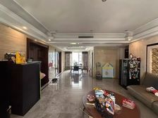 棕榈泉中庭户型方正近商圈近轻轨安静173.57万