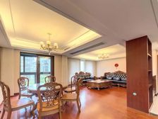 二期新上好位置188洋房4房,采光视野好,还有车位!