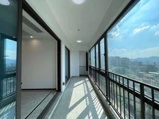 中海渝中云锦 四房 朝中庭视野开阔 地铁站近