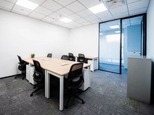 雷格斯楷林大厦4号线 靠窗4至5人办公室 水电网物业全包