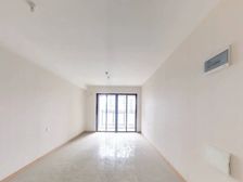 中楼层,南向看花园,南北对流,开发商交楼标准有钥匙