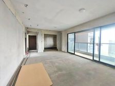 低楼层,毛坯的东南朝向。价格可以谈。产权清晰。