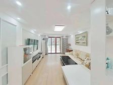 一楼带花园 商业配套齐全 交通便捷 双卫生间 精装修送车位