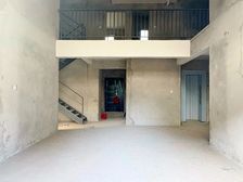 ( 有天有地)带车位 业主家庭原因急售此房 可做 房