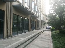 南星桥地铁口连锁酒店一楼沿街280方 重餐饮商铺出租