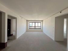 南广场九洲玺C区东边户,仅靠公园,博 24 Q空置