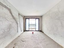 大信芊翠家园 66万 3室2厅2卫 毛坯超低价挥泪大甩卖!