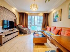 急售!正规三房 房子保持的很好 拎包入住 住家安静 临轻轨