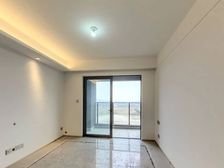 满二税少高楼层南向三房 开发商精装没有住过