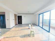 龙湖看江精装跃层,带私人露台180平,随时看房