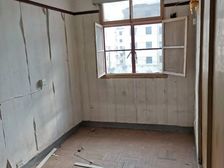 体北新村 2室1厅1卫 简单装修 33.5万元 45平米