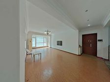 235万急售价可谈两室一楼带院卡纳意乡,买房不收取服费