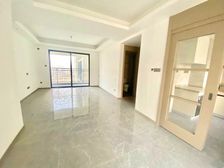 置换好房!龙湖江与城 价格好谈 全新未住四房 税费低。