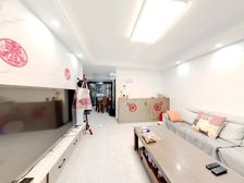 三新本部旁 西部次新品质小区 诚心出售 看房随时 有固定车位