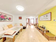 今日花园自住房产 拎包入住 采光好也通风 品相优三居室