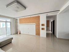 人民医院近上胜利东和新华 精装修 128平3室2卫 H户型