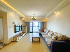 观音桥精装修大两房 出行方便 配套齐全 领包入住 急售!!!