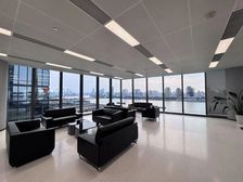 洋泾新楼地铁14号线 一线江景60-3000平可分割定制装修