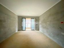 业主诚心出售,随时可以看房,送车位