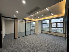 5000元租摩尔中心甲级写字楼,2个房间8个工位,6/8号线