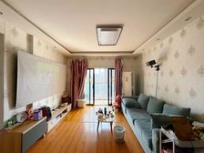 观音桥 带电梯 正规商品房 南北通透 小三房 商圈成熟