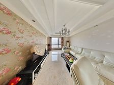 博轩园南北通透四居 精装高层满五年 118平仅608万