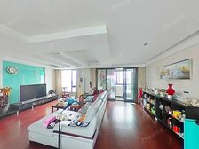 快刀手,小樊带您看。临河稀有顶楼复式+大露台+11号-线