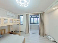 新上中间位置 全新装修东边套全明一房 拎包入住 楼层好方便看