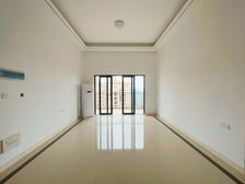 星城翠珑湾(四期)大4房 交通便捷 次新房 南北通透 近万象