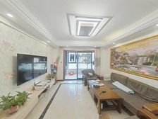 金辉融侨城,繁花旁,双轻轨,中上楼层,通透大五房,诚心出售。