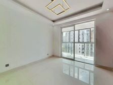 锦邻缘花园电梯房70平124万