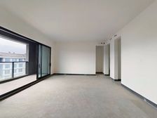 A嘉陵江边.香港置地品质大平层.看中庭看中庭.看房方便