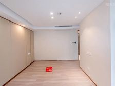 北外滩全明两房!业主豪装带车车位。可拎包入住,看房约