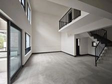 沙坪坝区 俊峰山万里 一房 220万