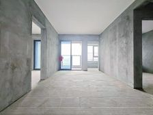 杨家坪 玖悦兰庭 三房 户型方正采光很好 近18号地 铁急售