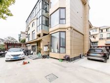 法式别墅!上下四层!品牌家具家电全送!带固定车位!接受置换