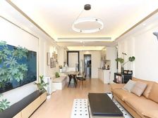 真实在售,随时可看!外滩·豪景苑 高区两房带车位,急售!