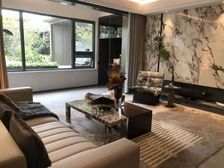 湖西璀璨 4室2厅2卫 精装修 360万元 128平米