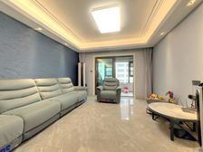 万科物业,低楼层,出入方便,精装修,诚心出售。