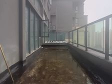 江北嘴 新鸥鹏二期 一室一厅 带10平方露台+巴(川)Z标