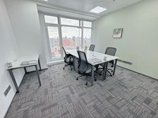 北方传媒中心 可短租 雷格斯直租无费!靠窗4至5人办公室 水