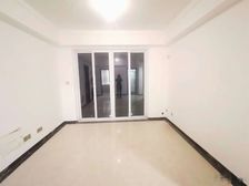 此房南北通风 户型方正 采光无遮挡 人车分流 居住舒适度高