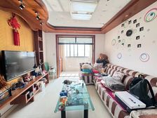 近宝龙 万达 荷风翠庭3室2厅 南北通透 看中可谈