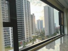 万科华府 4室2厅2卫 精装修 56万元 108平米